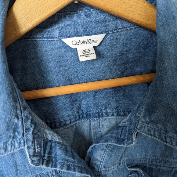 Pre-loved Iconic Western Style Button-Down Shirt - Picture 2 of 10